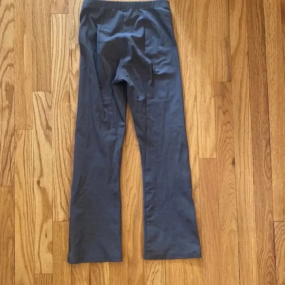ELAINE Kim sz P grey leggings w/ slight flare at ankle leather trim great cond - Picture 5 of 6